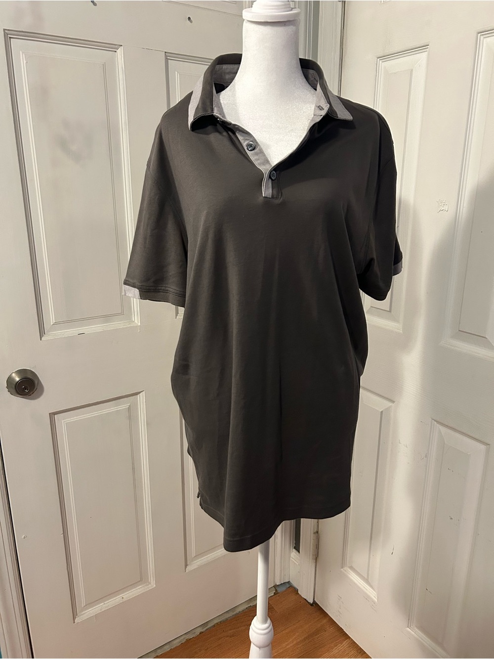 Banana Republic Gray Short Sleeve Polo Shirt